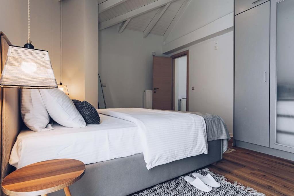 The Repose Aesthetic Apt. R2 Apartment Heraklion  Bagian luar foto