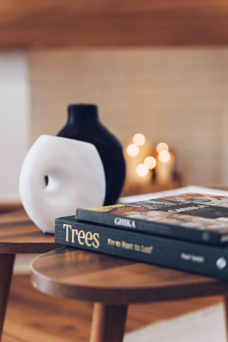 The Repose Aesthetic Apt. R2 Apartment Heraklion  Bagian luar foto