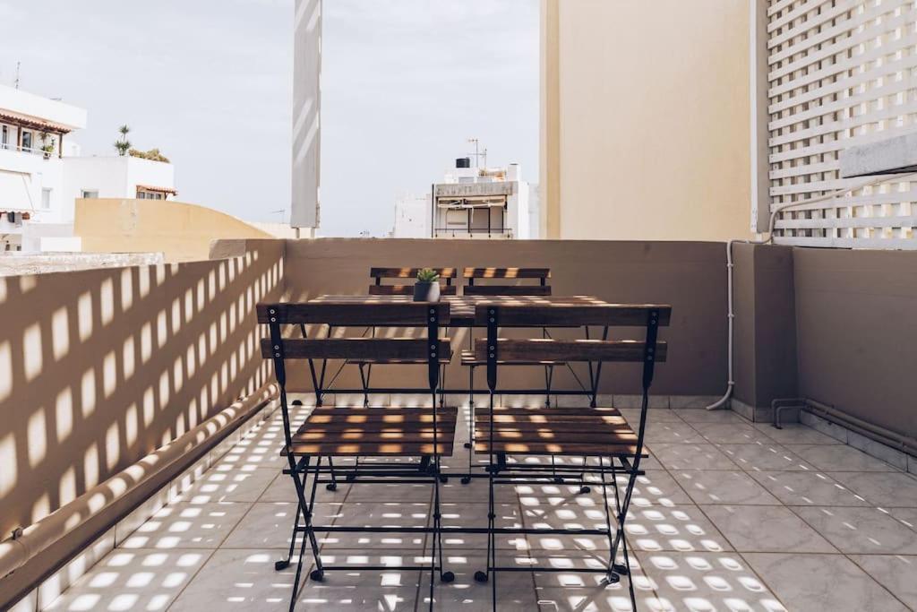 The Repose Aesthetic Apt. R2 Apartment Heraklion  Bagian luar foto