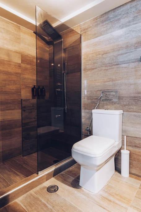 The Repose Aesthetic Apt. R2 Apartment Heraklion  Bagian luar foto